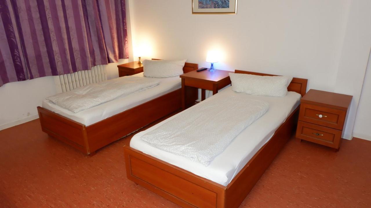 Hostel Am Kurtti Berlijn Buitenkant foto