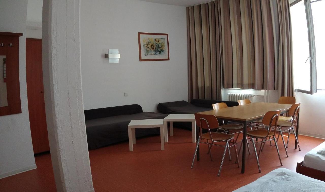 Hostel Am Kurtti Berlijn Buitenkant foto